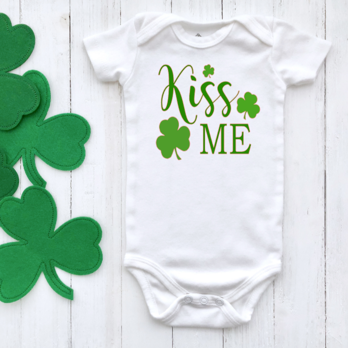 Kiss Me baby bodysuit